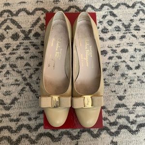 Salvatore Ferragamo Vintage Kitten Heels